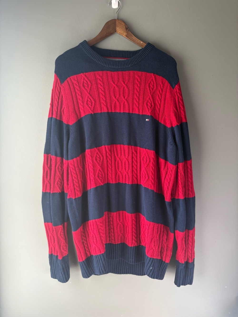 Tommy Hilfiger Cable Knit Sweater XXL Red Navy Striped Classic Logo - Picture 2 of 8